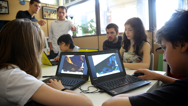 http://www.instituteofplay.org/wp-content/gallery/pro-glasslab-research/glresearch_main.jpg